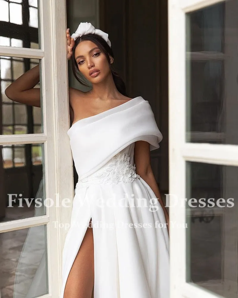 One Shoulder Bow Back Boho Bride Gowns High Side Slit Bridal Dresses Wedding Party Gowns Beach Wedding Dress