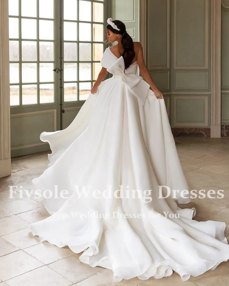 One Shoulder Bow Back Boho Bride Gowns High Side Slit Bridal Dresses Wedding Party Gowns Beach Wedding Dress