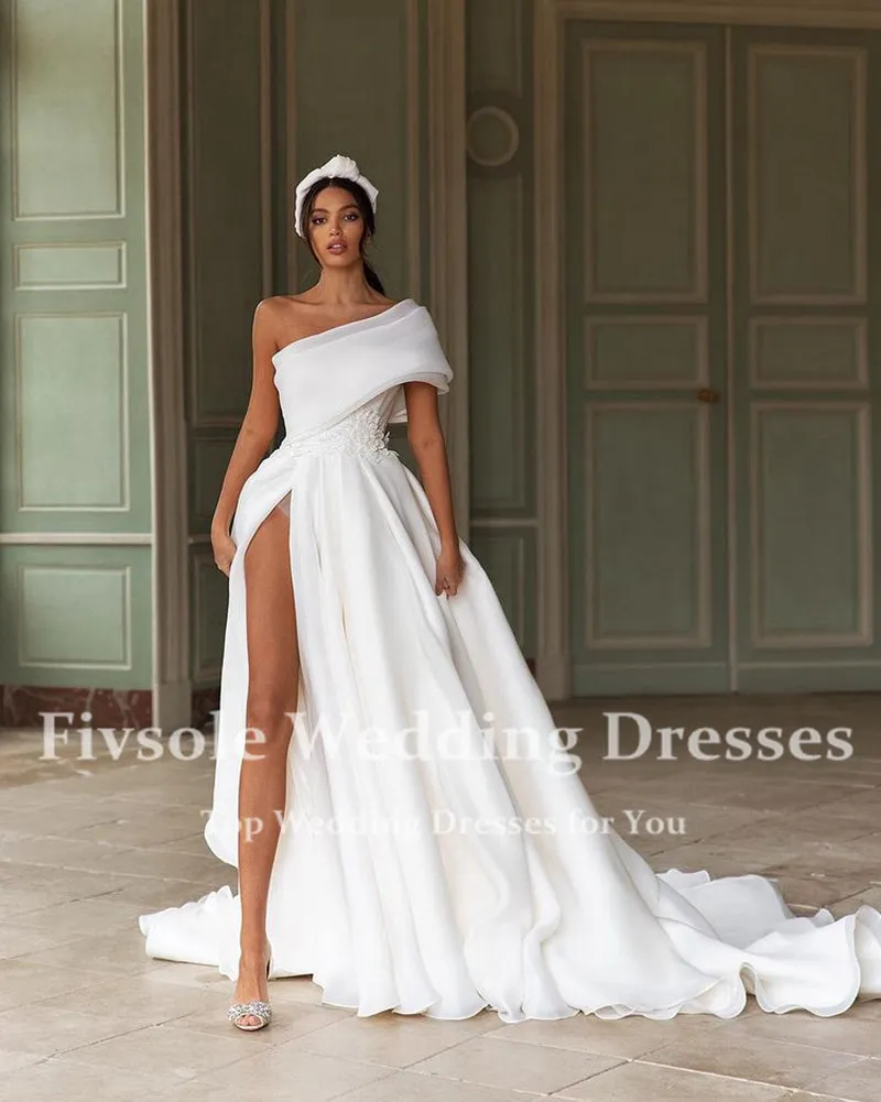 One Shoulder Bow Back Boho Bride Gowns High Side Slit Bridal Dresses Wedding Party Gowns Beach Wedding Dress
