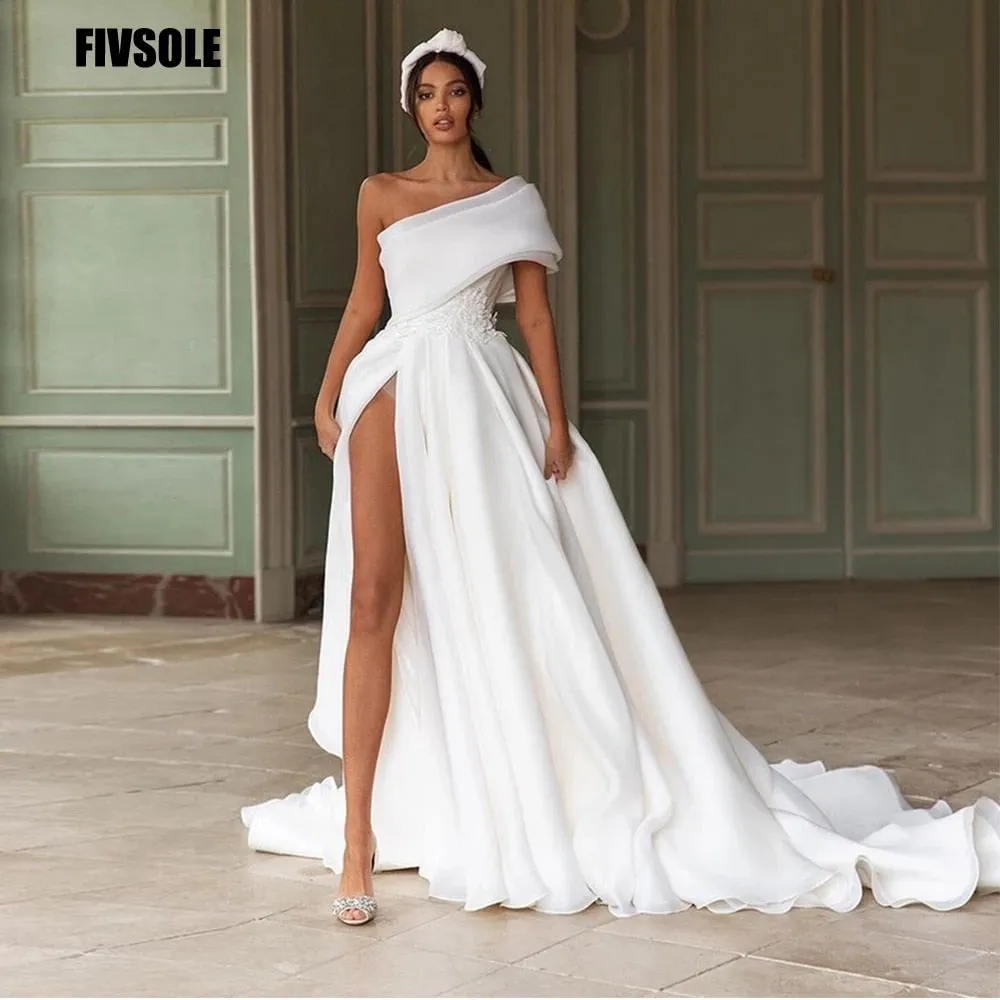 One Shoulder Bow Back Boho Bride Gowns High Side Slit Bridal Dresses Wedding Party Gowns Beach Wedding Dress